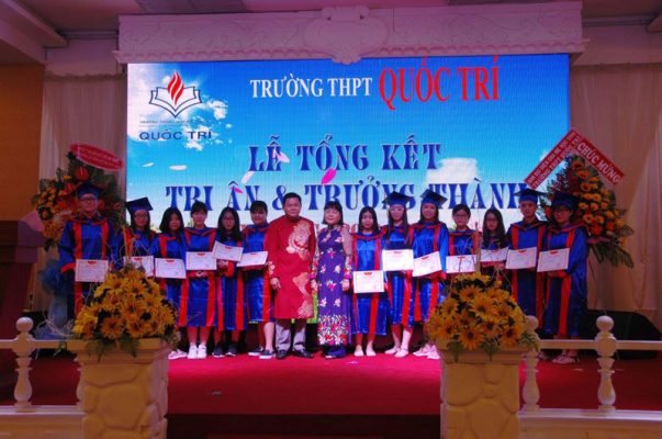 Học sinh trường thpt quốc trí
