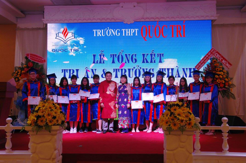 Học sinh trường thpt quốc trí